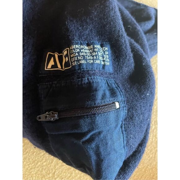 VINTAGE Abercrombie & Fitch Sweater - Picture 2 of 5